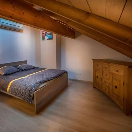 Du Duplex Vue 180 Avec Piscine דירה